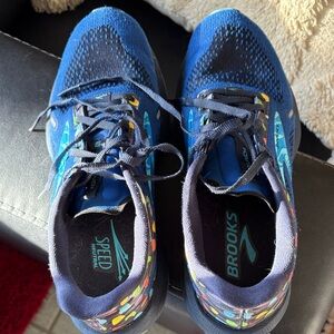 Brooks Vibrant Blue Athletic Shoes